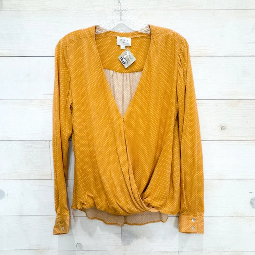 NWT Everly mustard faux wrap top ❤️ - Picture 4 of 8